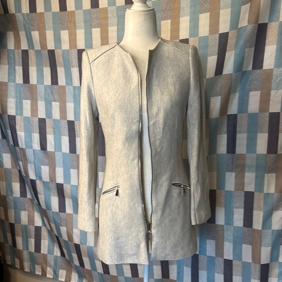 Zara Gray Blazer Structured Modern Silhouette - Picture 6 of 13